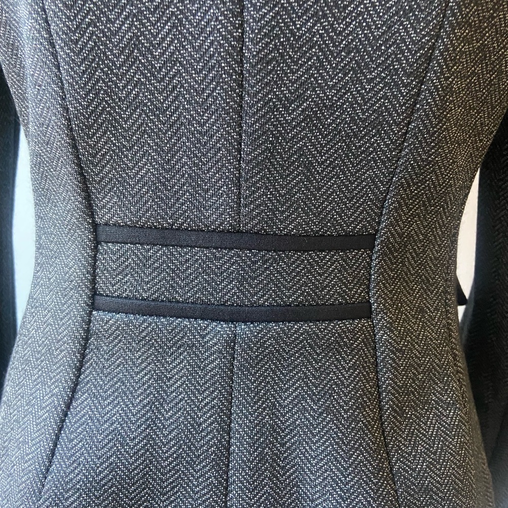 White House Black Market Sz 4 Dark Grey/Black Herringbone Women’s Blazer - Picture 5 of 14